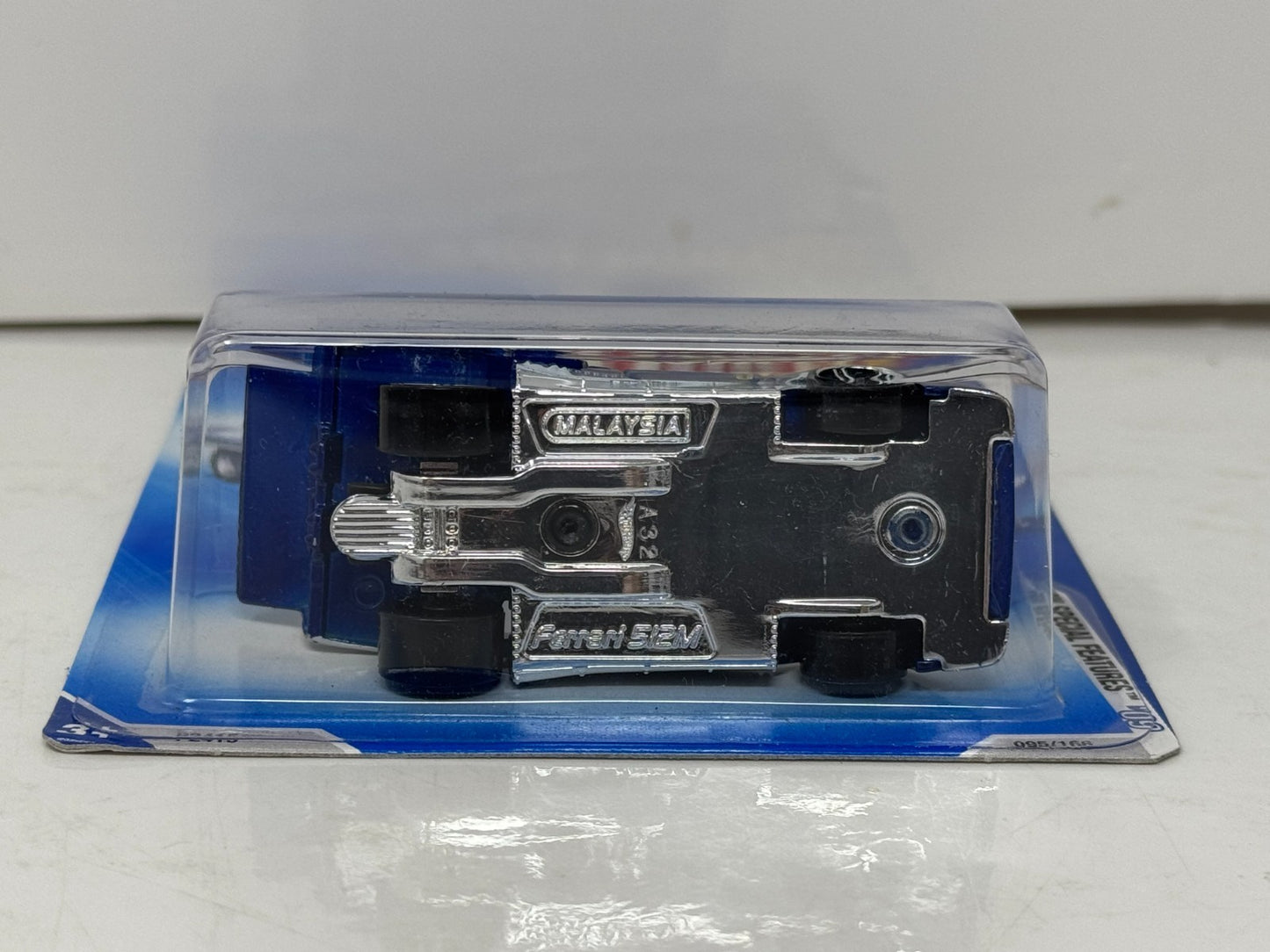 Hot Wheels HW Special Features Ferrari 512M 1:64 Diecast with PR5 Wheels