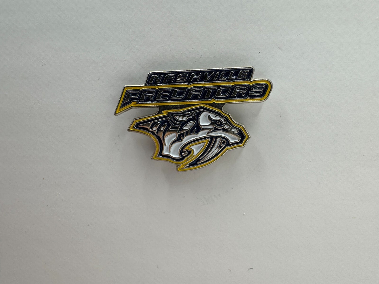 Nashville Predators NHL Hockey Team Logo Lapel Pin UDT1