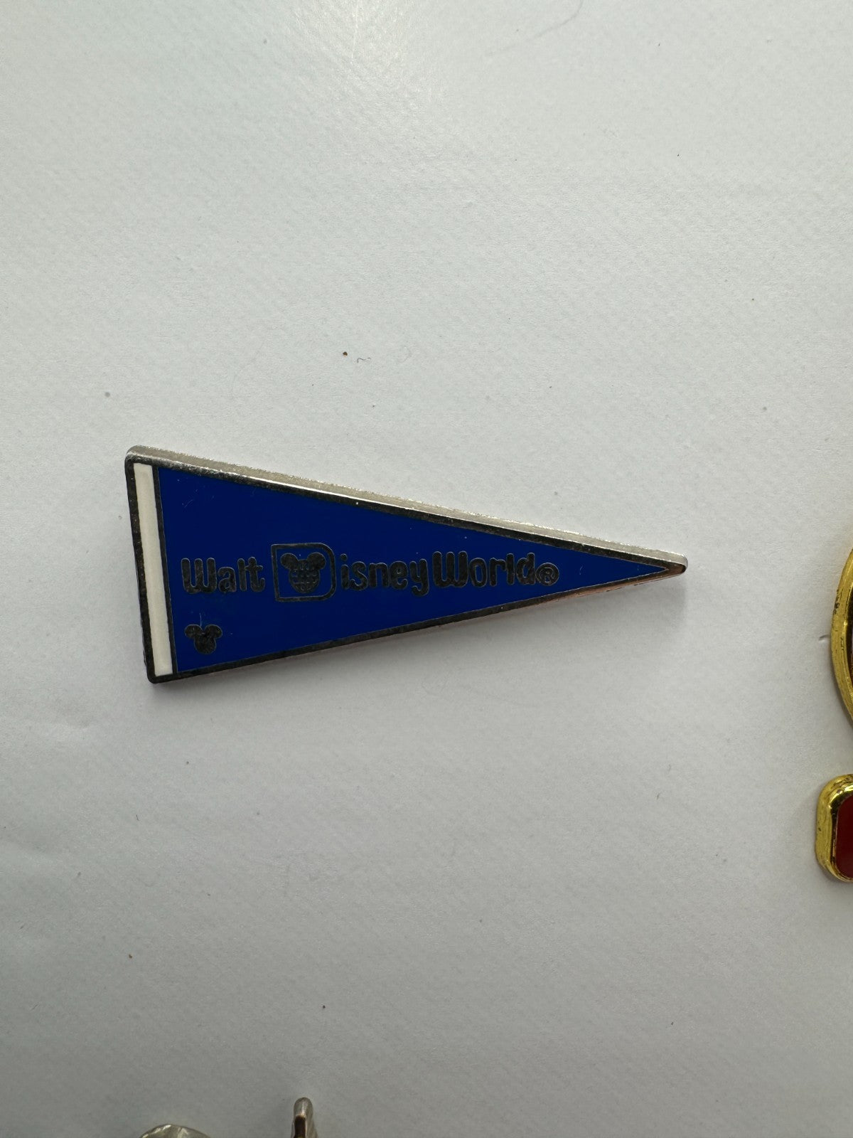 WDW Walt Disney Blue World Pennant Hidden Mickey Trading Pin DC2S11