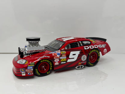 Action NASCAR Muscle Machines Kasey Kahne #9 Dodge Dealers 1:24 Diecast