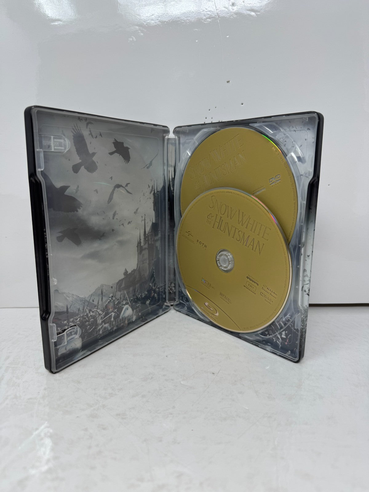 Snow White and the Huntsman (Blu-ray) Steelbook Kristen Stewart Good Shape!!!