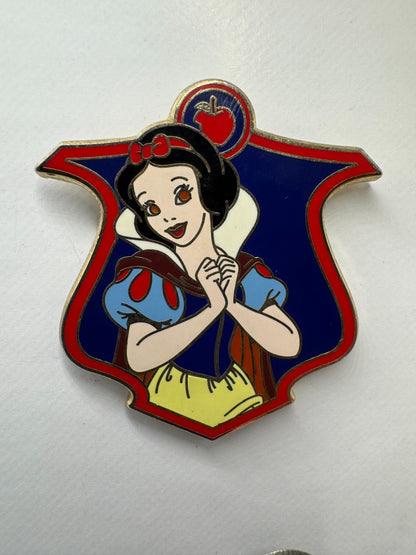 Disney Princess Crest Snow White Trading Pin DC1S12