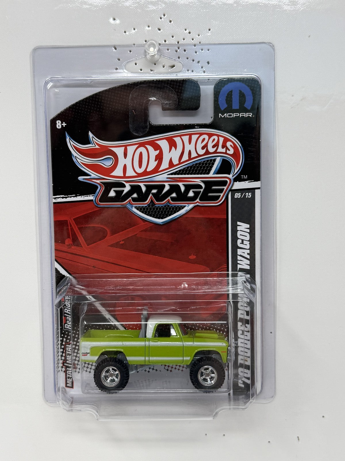 Hot Wheels Garage 1970 Dodge Power Wagon 1:64 Diecast Real Riders