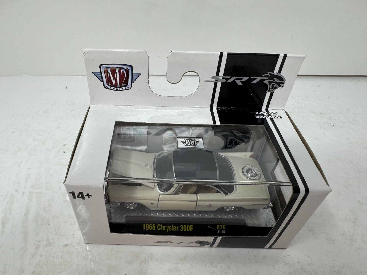 M2 Machines SRT 1966 Chrysler 300F 1:64 Diecast
