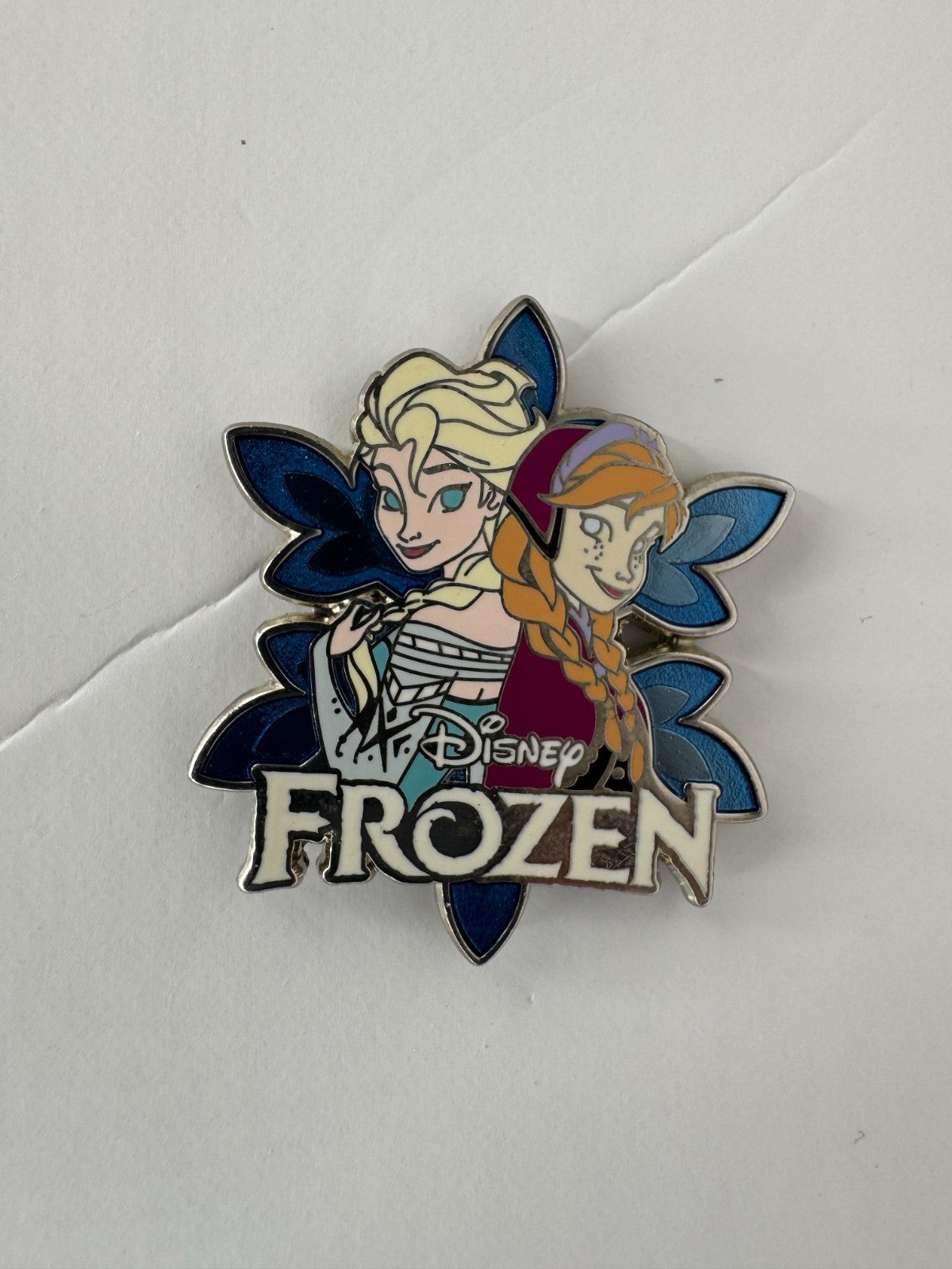 Disney Jerry Leigh Frozen Anna & Elsa Trading Pin DC1S17