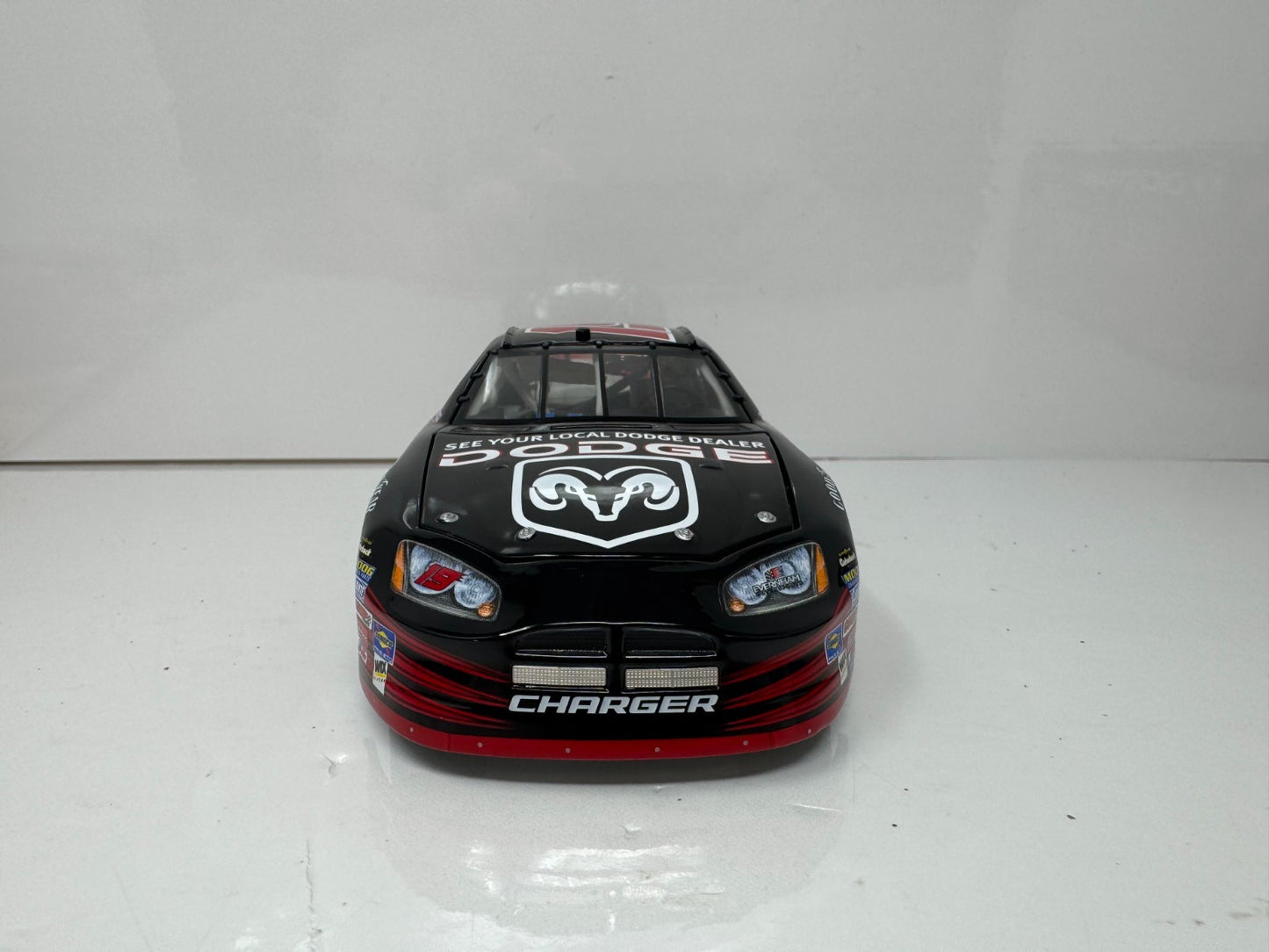 Action NASCAR Jeremy Mayfield #19 Reverse Paint 2005 Dodge Charger 1:24 Diecast