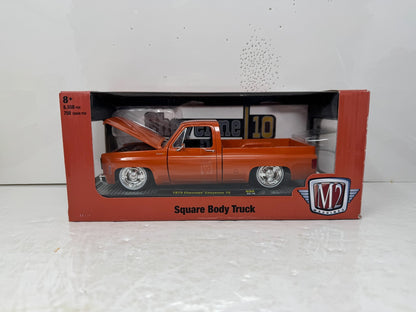 M2 Machines Square Body Truck 1973 Chevrolet Cheyenne 10 1:24 Diecast