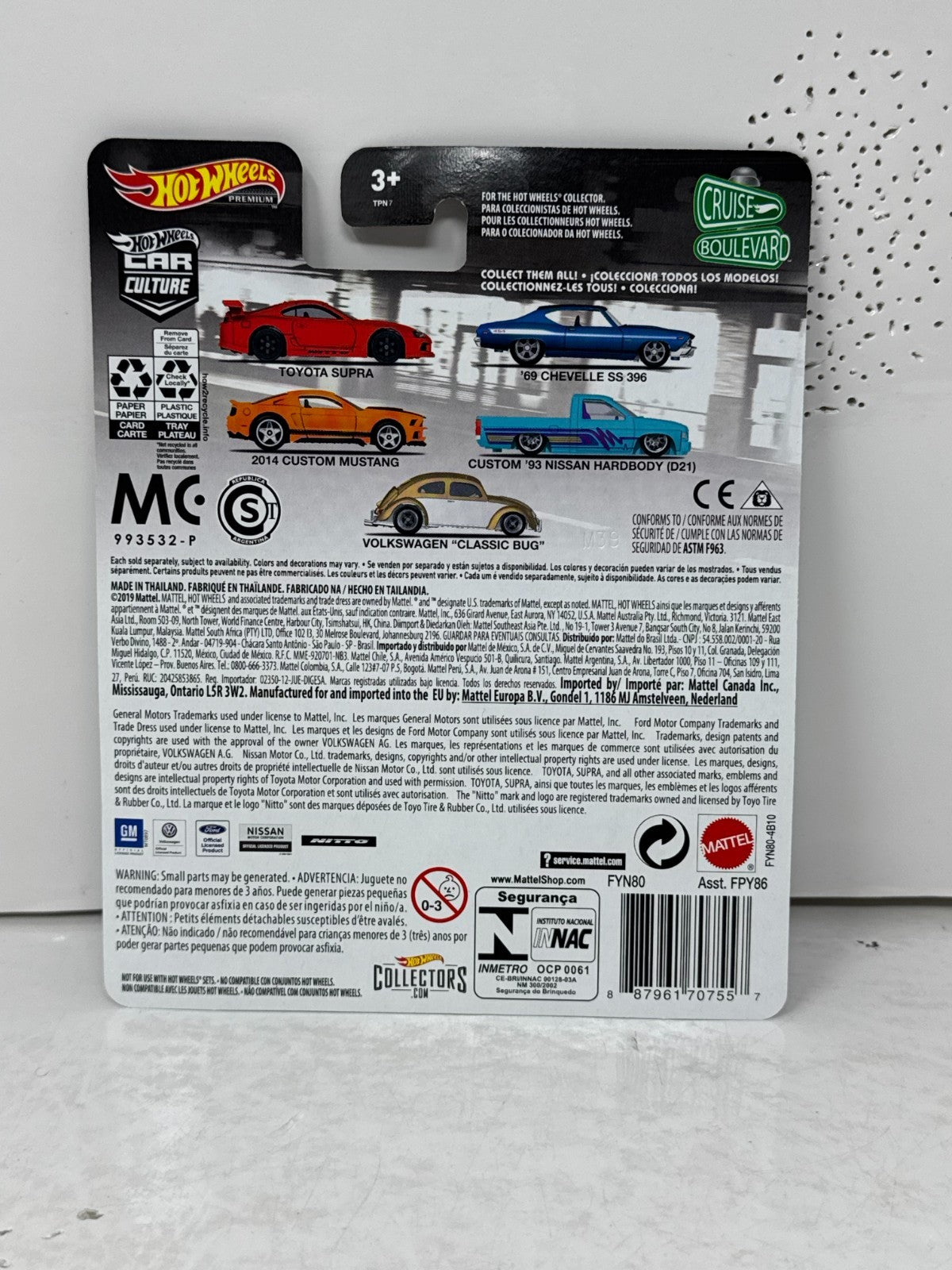 Hot Wheels Premium Cruise Boulevard Volkswagen Classic Bug 1:64 Diecast