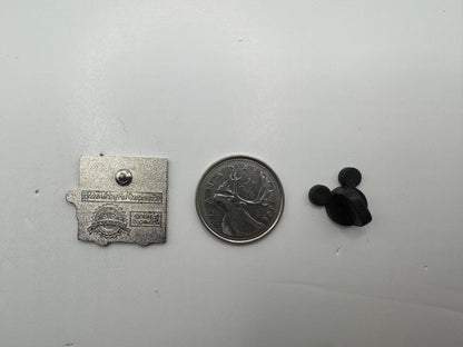 DLR Disney White Rabbit Completer Alice in Wonderland Trading Pin DC1S14