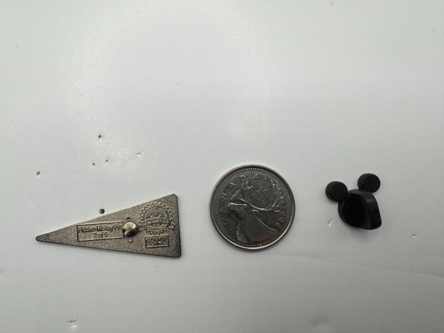 WDW Walt Disney Blue World Pennant Hidden Mickey Trading Pin DC2S11