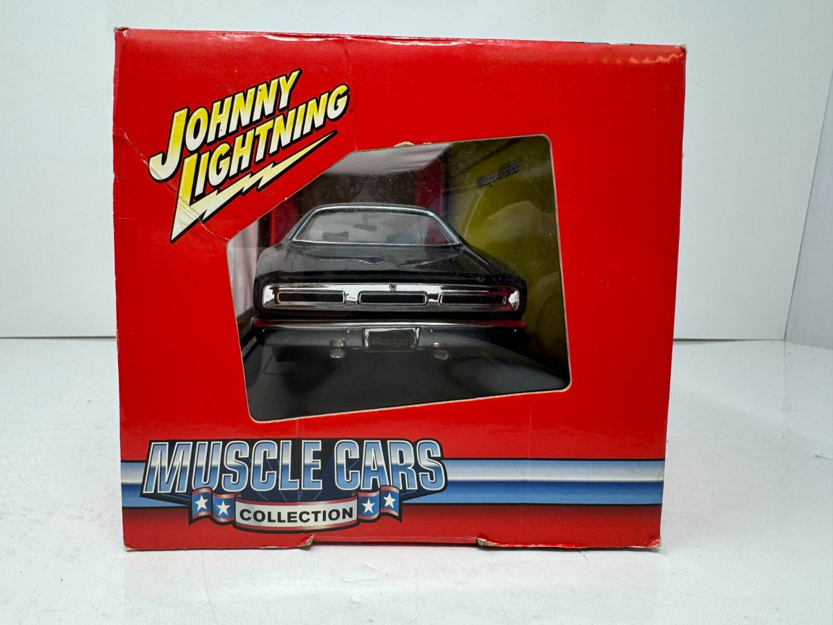 Johnny Lightning Muscle Cars Collection 1969 Dodge Super Bee 1:18 Diecast
