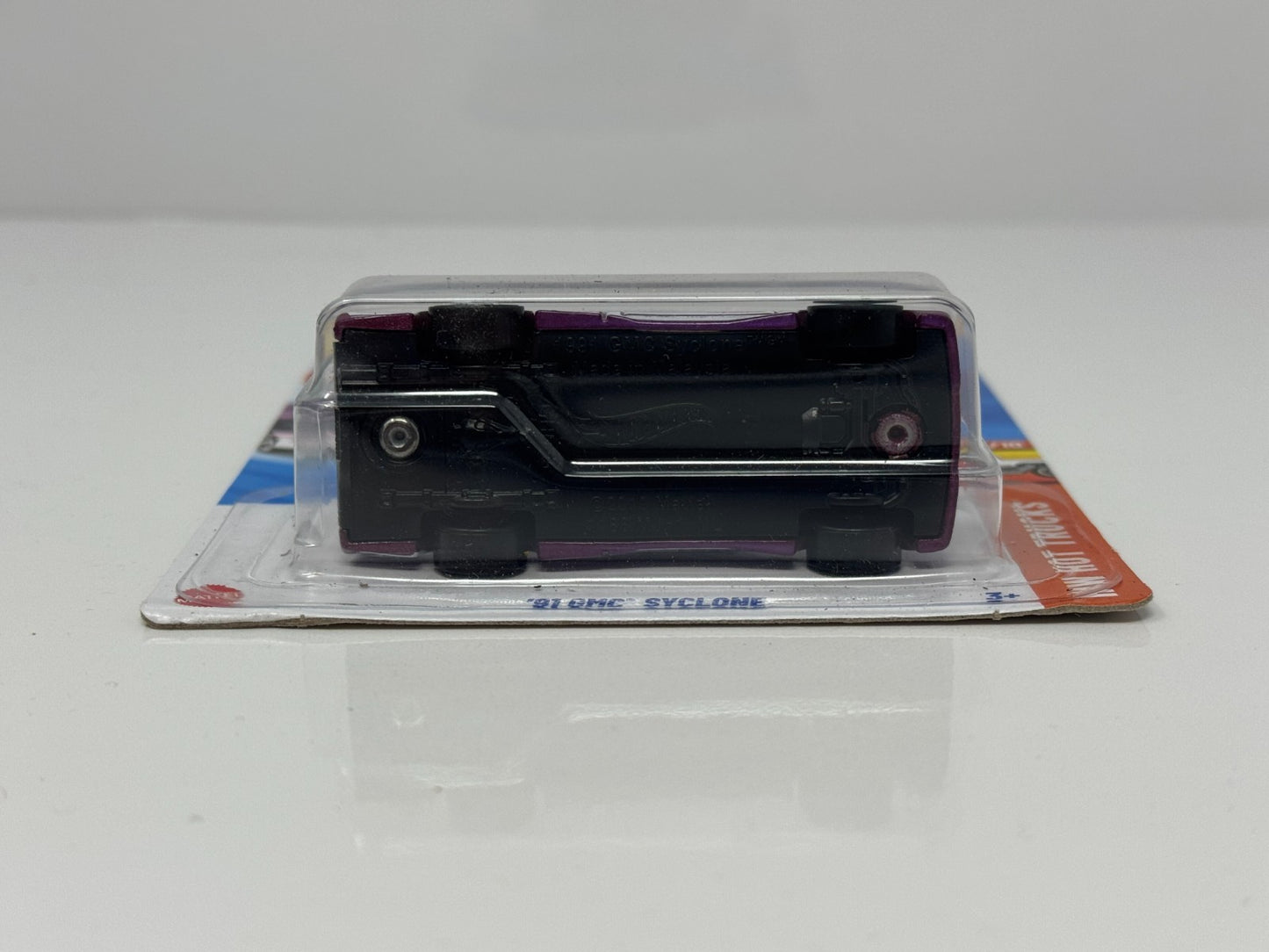Hot Wheels Hot Trucks 1991 GMC Syclone 1:64 Diecast