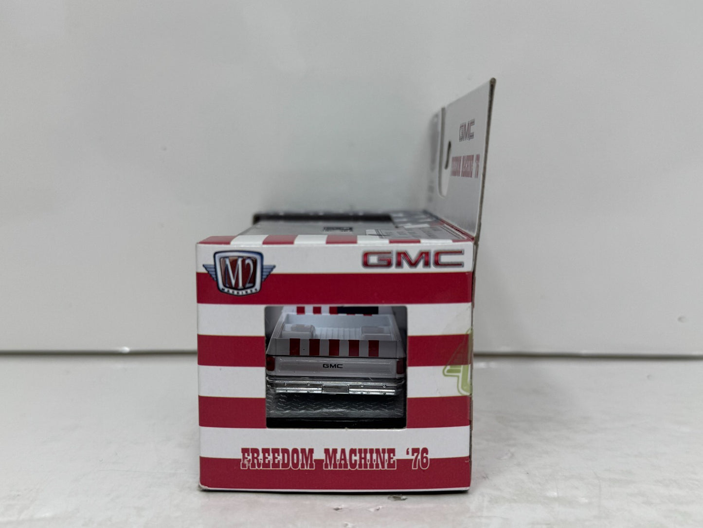M2 Machines Freedom Machine 1976 GMC Sierra Grande 15 1:64 Diecast