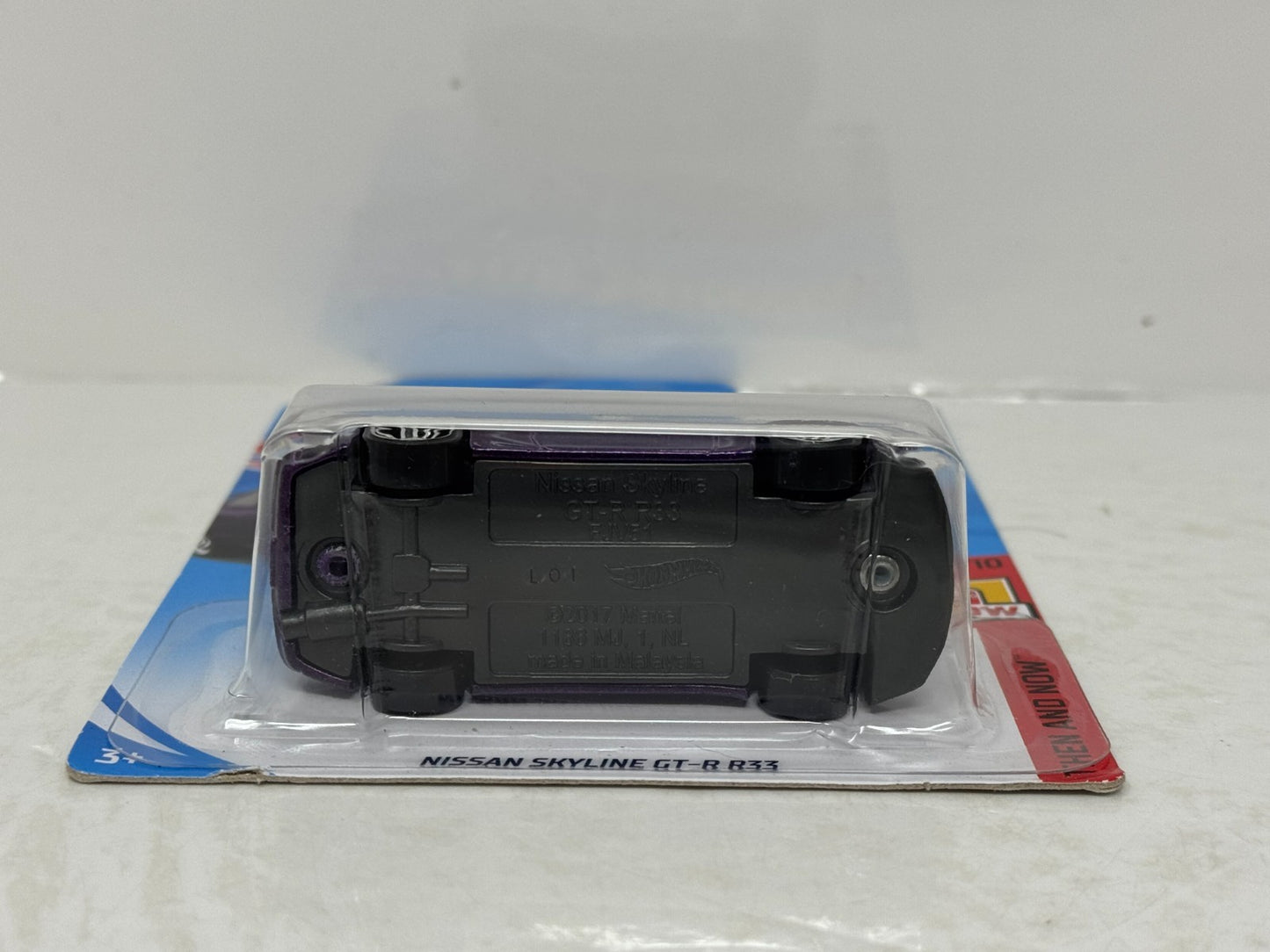 Hot Wheels Then and Now Nissan Skyline GT-R R33 1:64 Diecast Purple