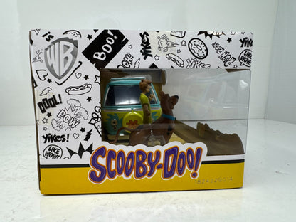 Jada Scooby-Doo Mystery Machine with Shaggy & Scooby-Doo Figures 1:24 Diecast