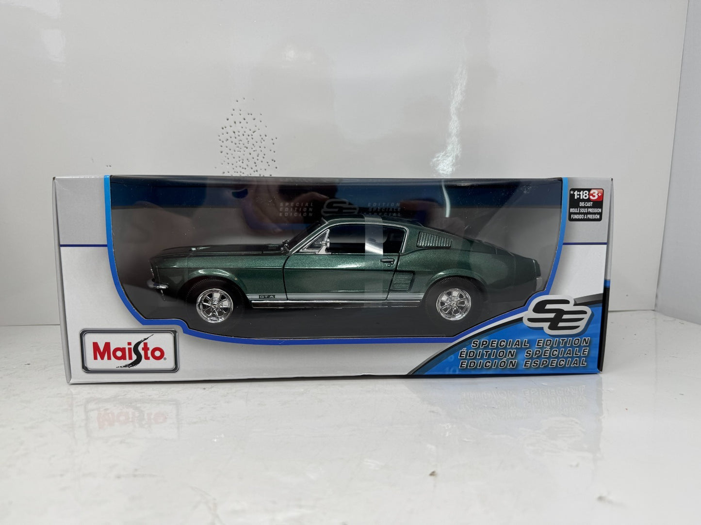 Maisto 1967 Ford Mustang GTA Fastback Special Edition 1:18 Diecast