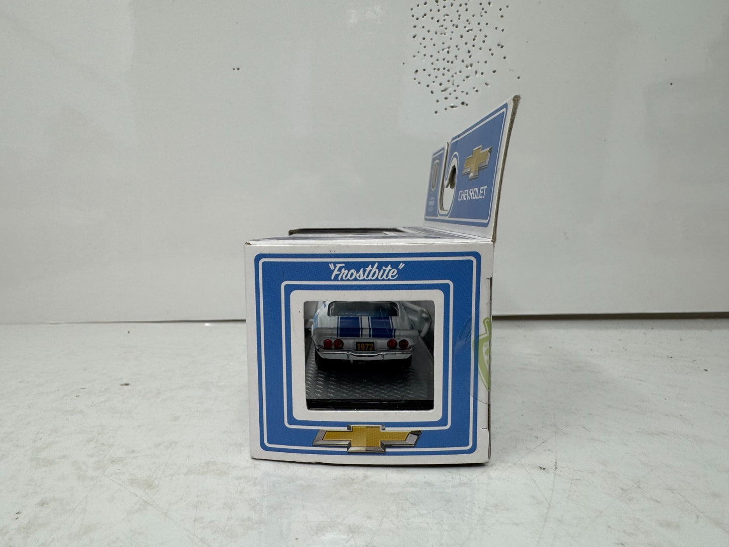 M2 Machines Frostbite 1972 Chevrolet Camaro Z/28 1:64 Diecast