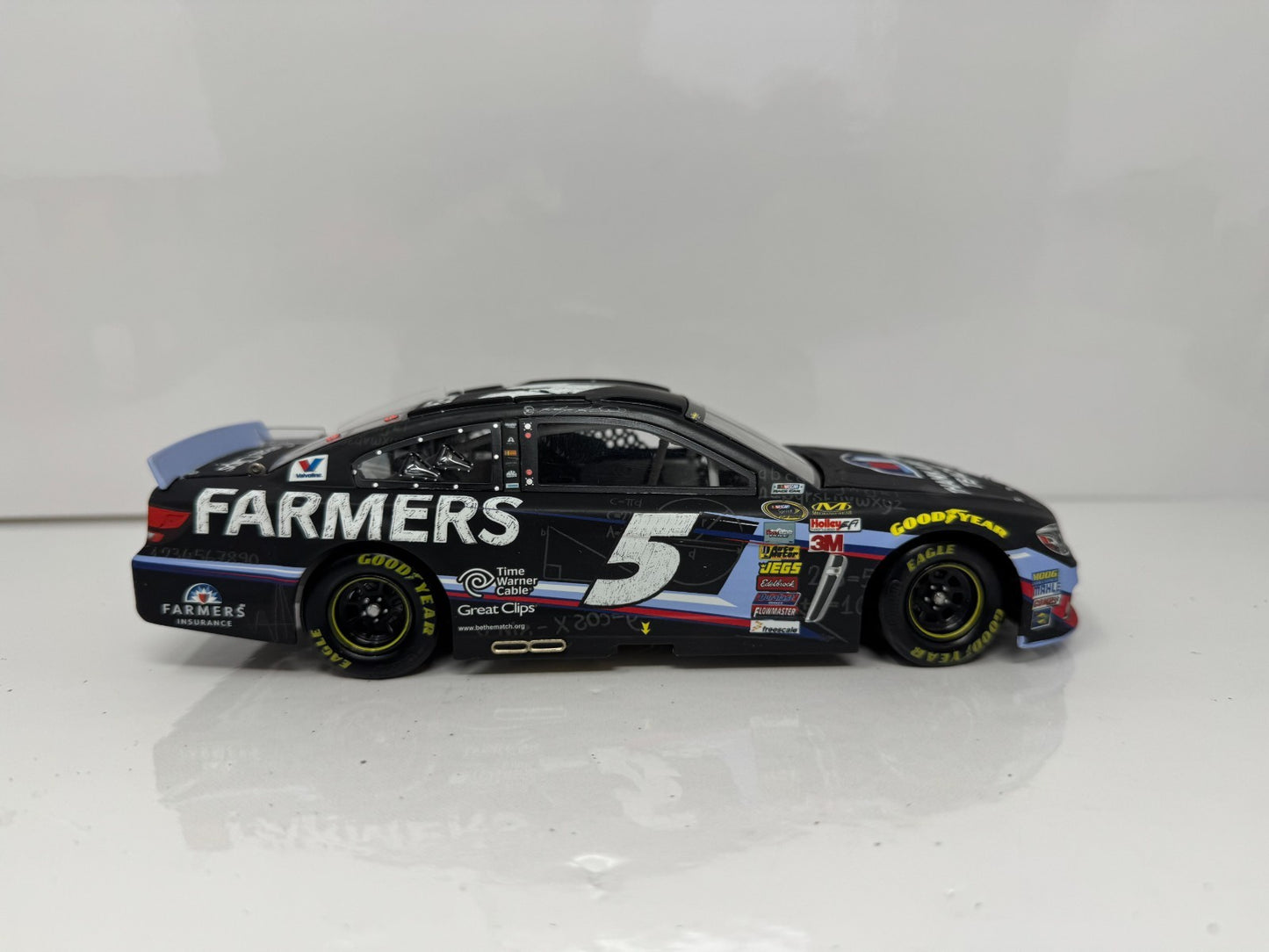 Lionel NASCAR Kasey Kahne #5 Farmers Thank A Million Teachers 2014 1:24 Diecast