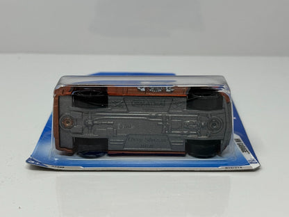 Hot Wheels HW Garage Chevy Silverado 1:64 Diecast