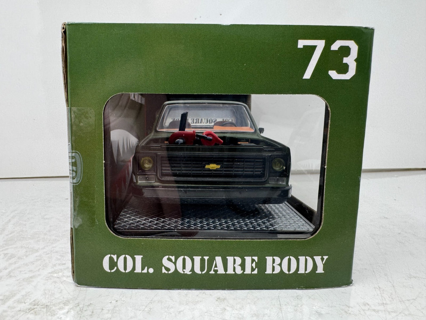 M2 Machines 1973 Chevrolet Cheyenne Super 10 Col. Square Body 1:24 Diecast