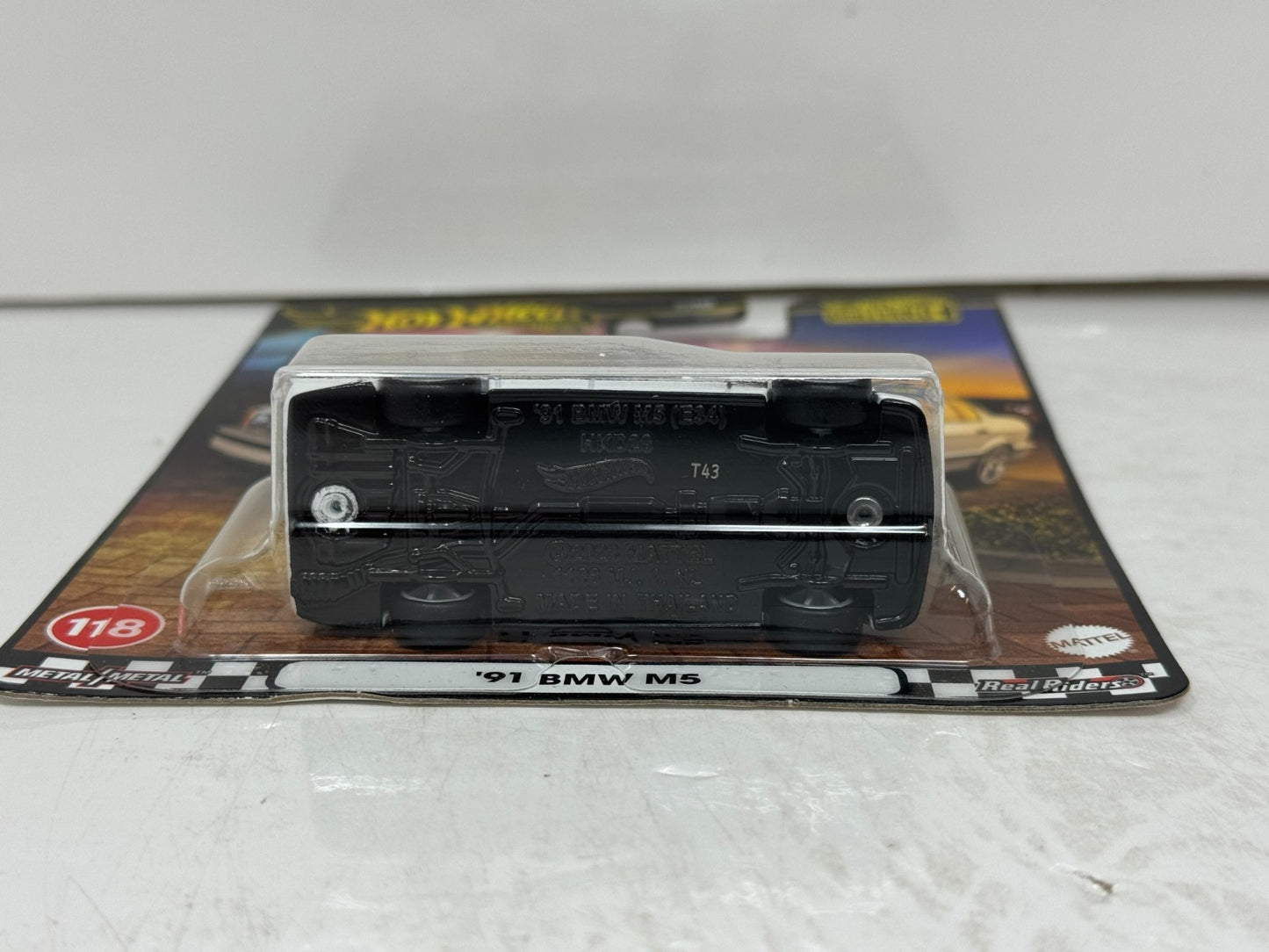 Hot Wheels Premium Boulevard #118 1991 BMW M5 1:64 Diecast