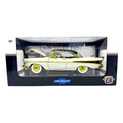 M2 Machines Chevrolet 1957 Chevrolet 210 Hardtop CHASE 1:24 Diecast