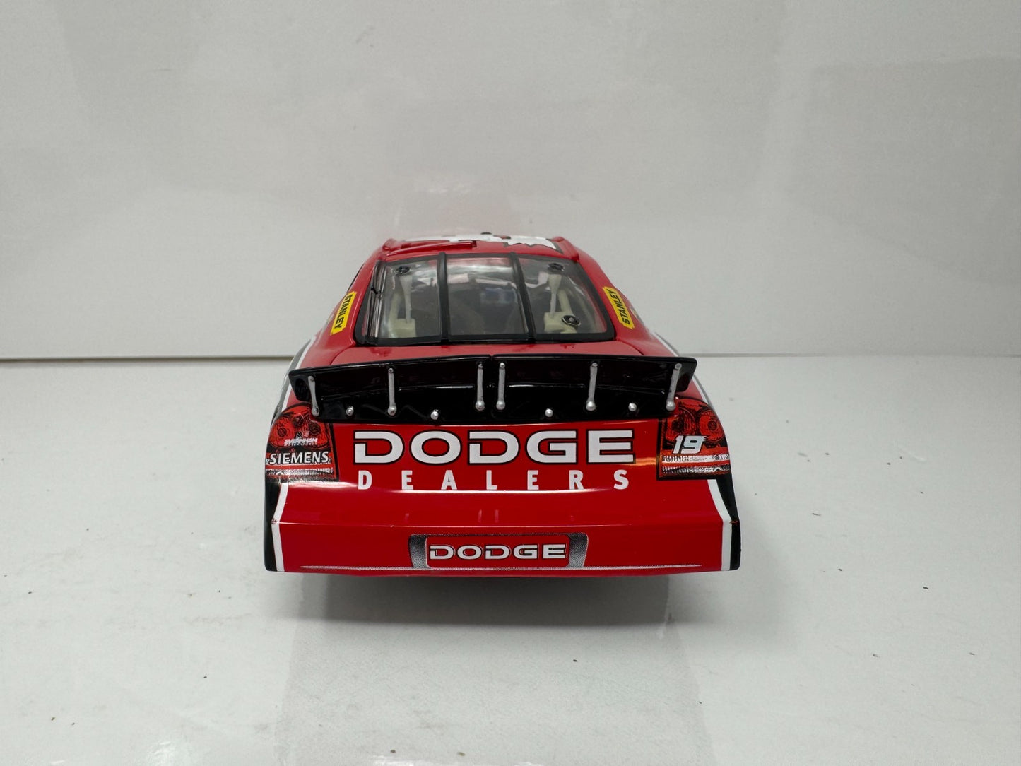 Action NASCAR Jeremy Mayfield #19 Dodge Dealers 2006 Dodge Charger 1:24 Diecast