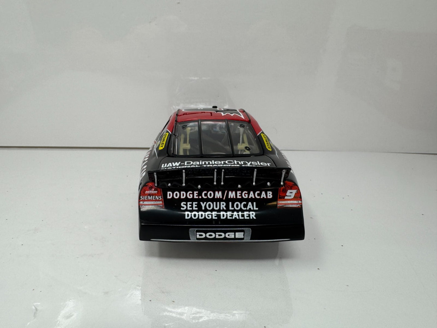 Action NASCAR Kasey Kahne #9 Dodge Ram Mega Cab 2005 Dodge Charger 1:24 Diecast
