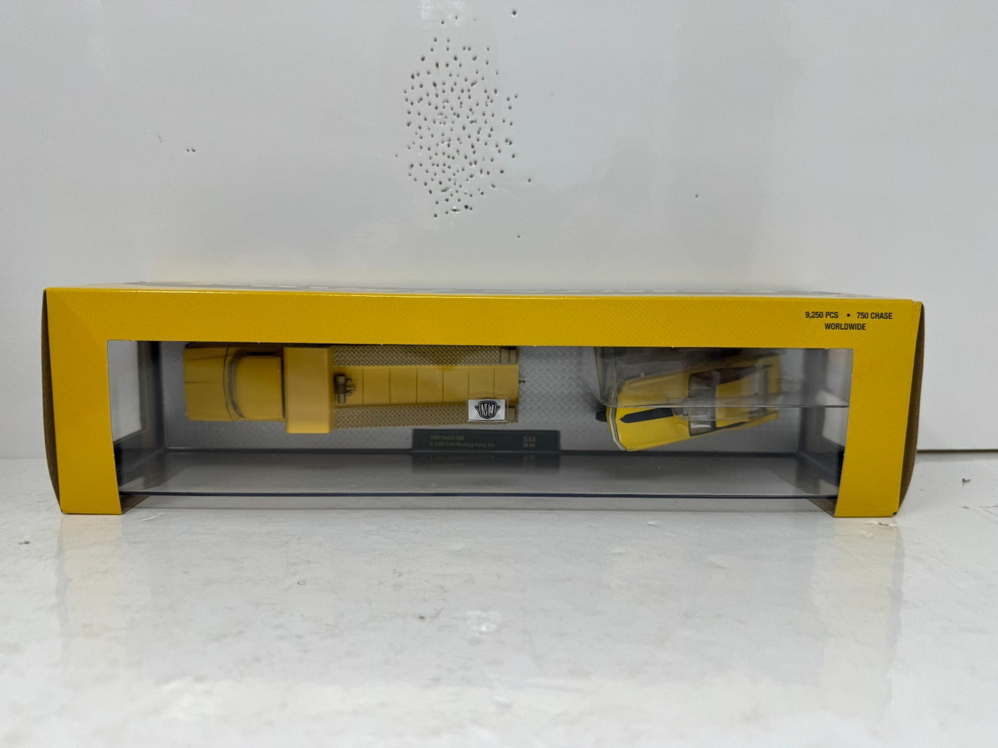 M2 Machines Auto Haulers 1969 Ford Mustang Funny Car & Hauler CHASE 1:64 Diecast