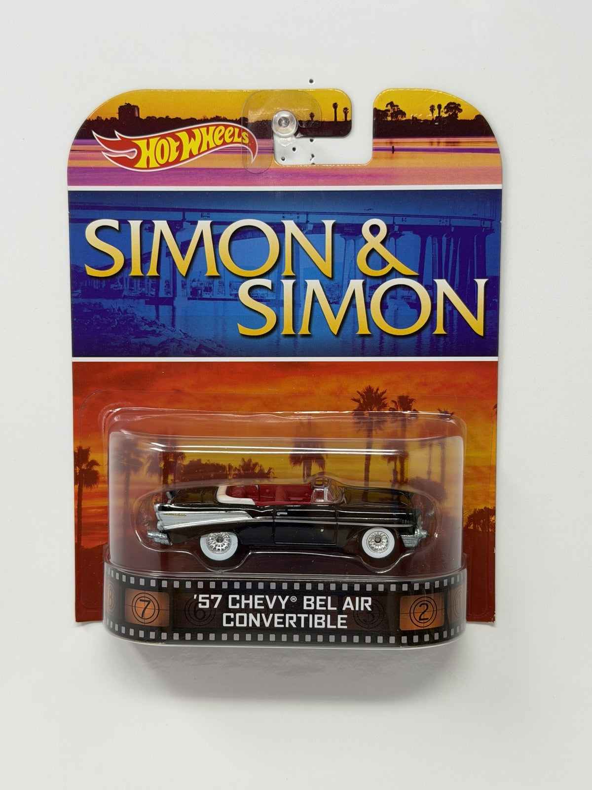 Hot Wheels Retro Entertainment Simon & Simon 1957 Chevy Bel Air 1:64 Diecast
