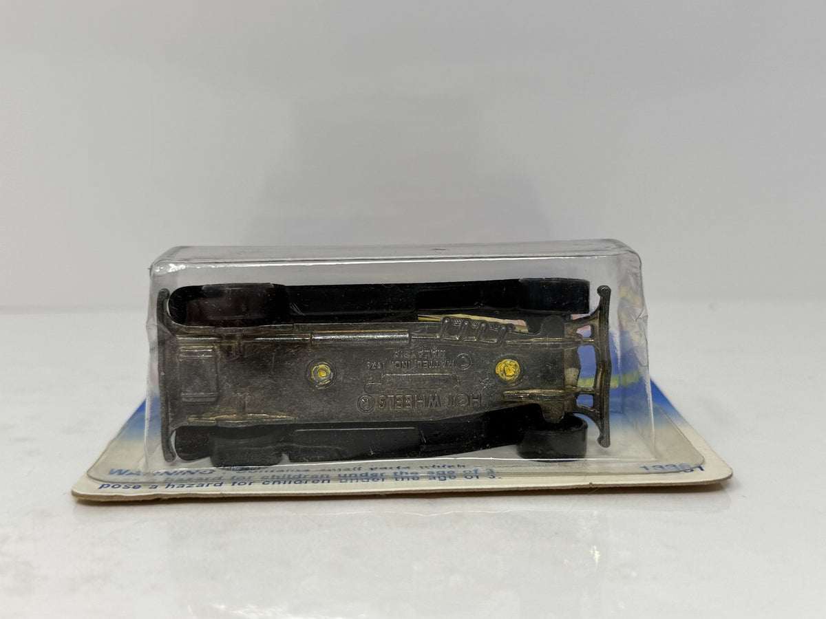 Hot Wheels 1995 Treasure Hunt Series 1931 Doozie 1:64 Diecast Yellow
