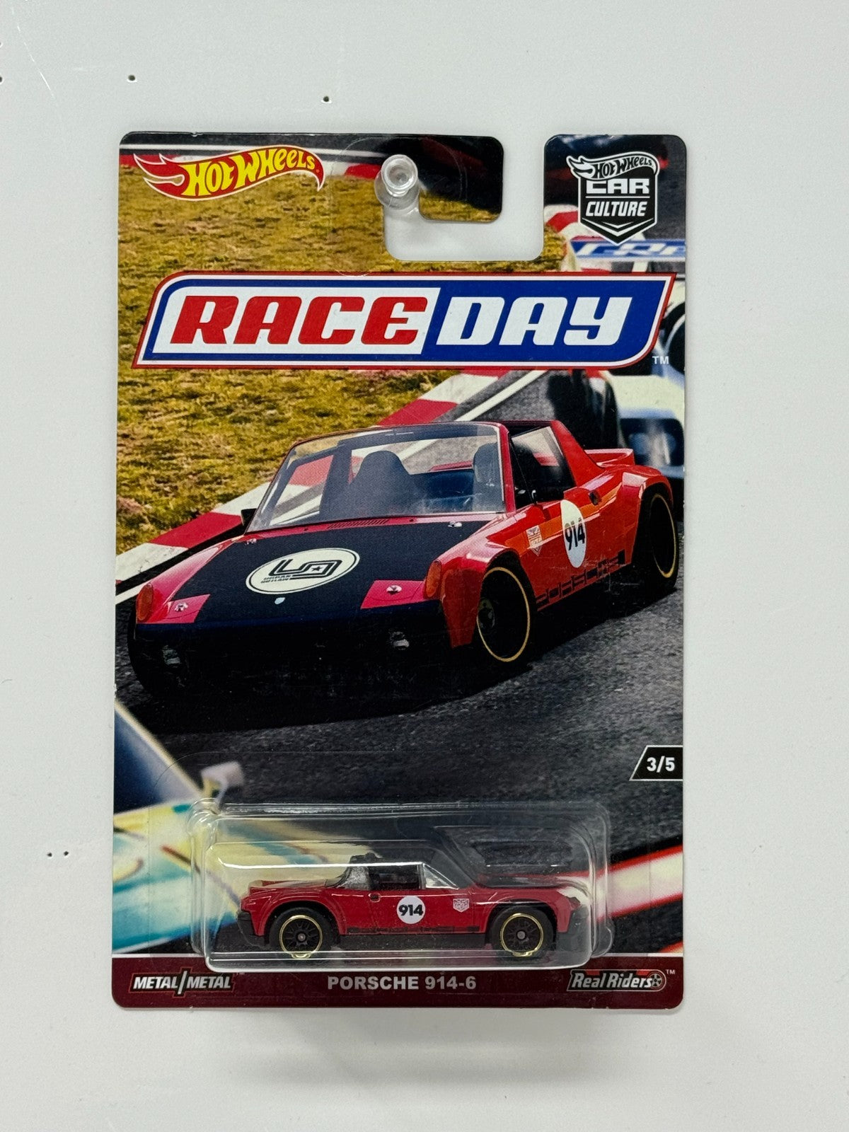 Hot Wheels Race Day Porsche 914-6 Real Riders 1:64 Diecast