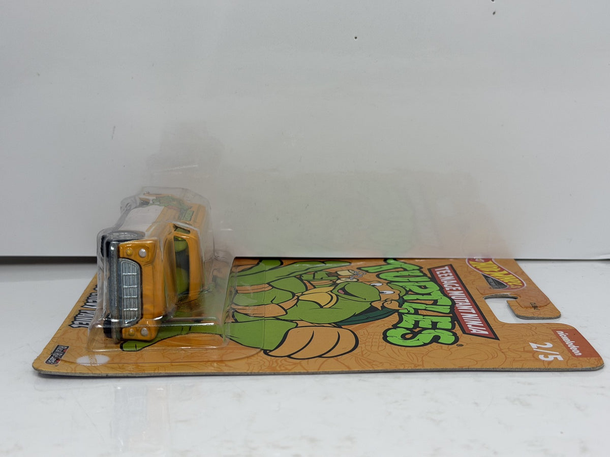 Hot Wheels Teenage Mutant Ninja Turtles Michelangelo 55 Chevy Panel 1:64 Diecast