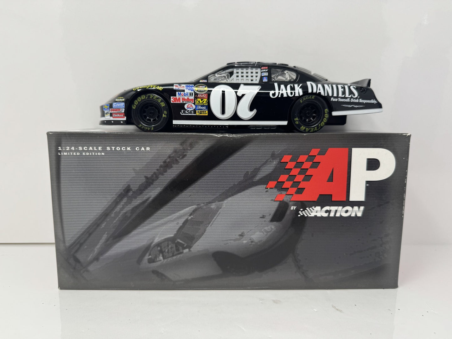 AP Action Nascar Dave Blaney #07 Jack Daniels Chevrolet Monte Carlo 1:24 Diecast