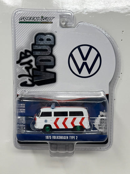 GreenLight Club V-Dub 1975 Volkswagen Type 2 GREEN MACHINE 1:64 Diecast