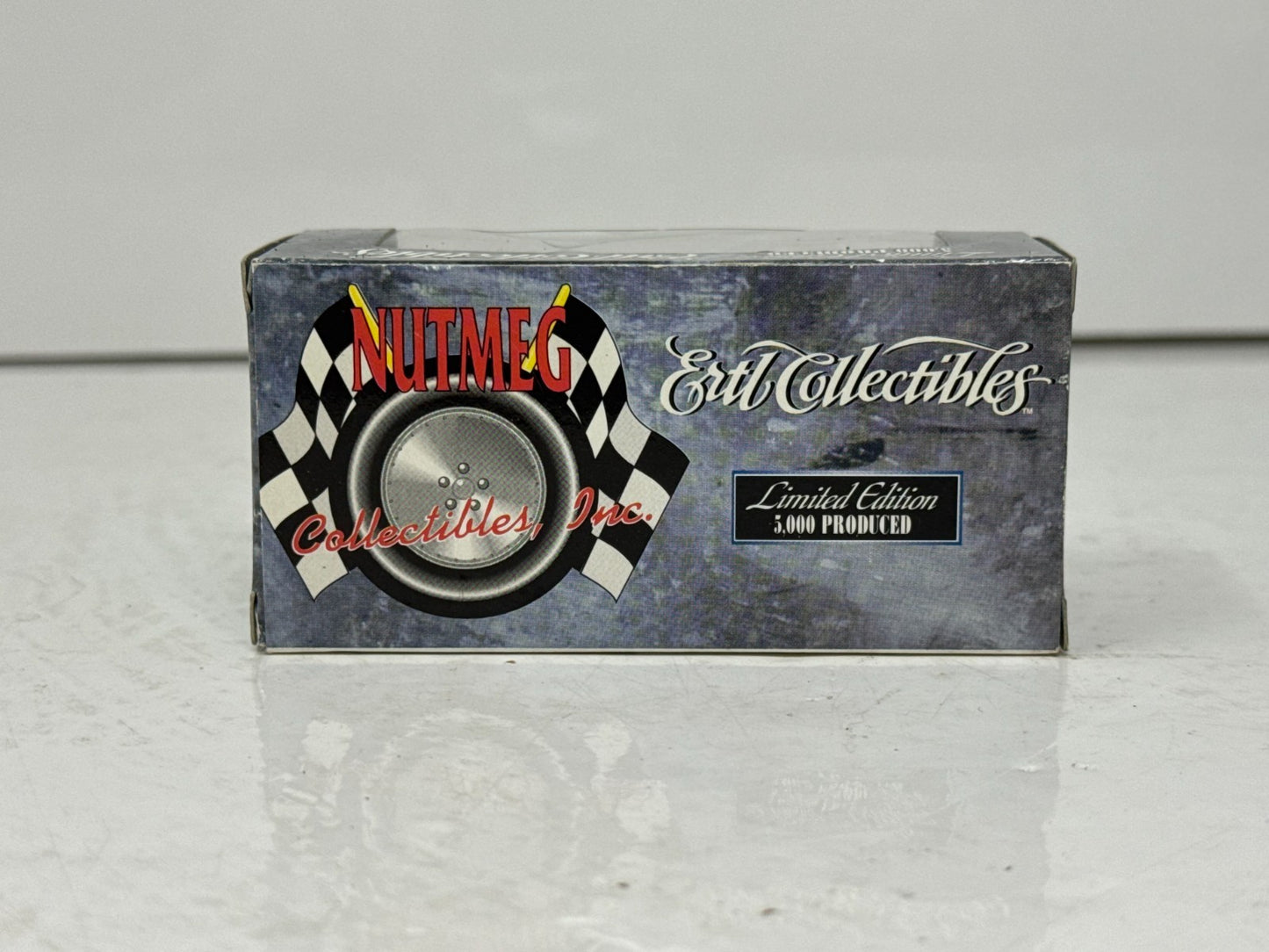 Ertl Nutmeg Modified Legend Jim Shampine #8 1:64 Diecast Car 1997 Limited 5000