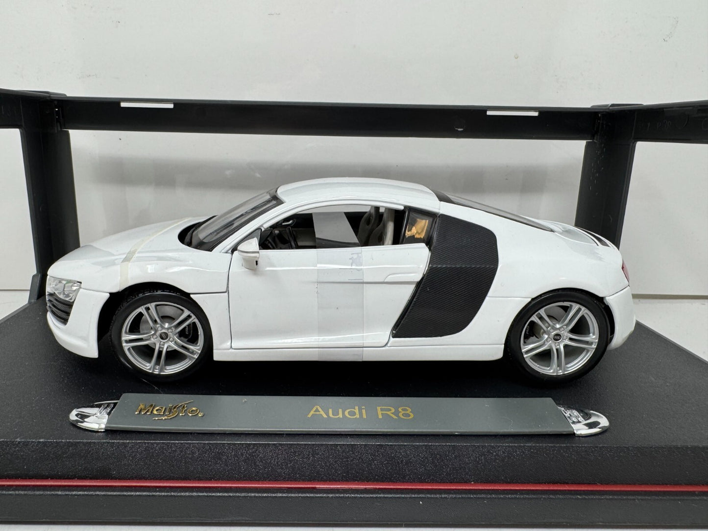 Maisto Audi R8 Premiere Edition 1:18 Diecast