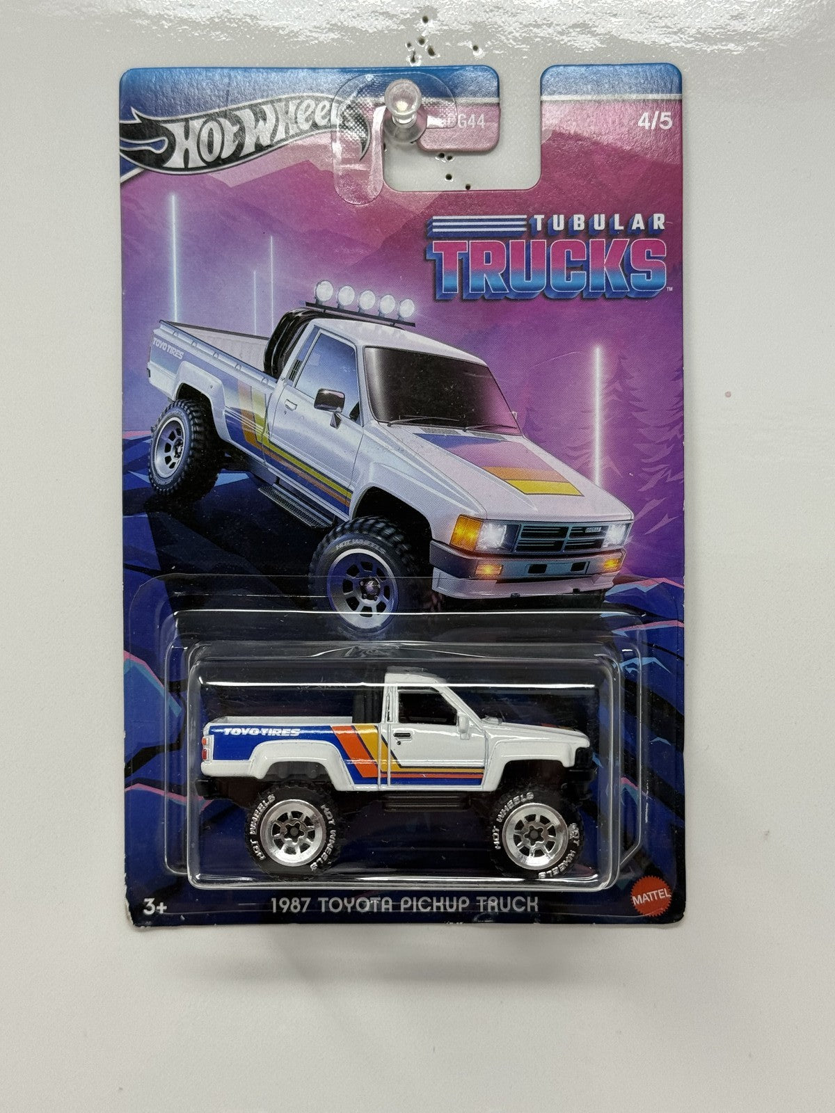 Hot Wheels Tubular Trucks 1987 Toyota Pickup Truck 1:64 Diecast