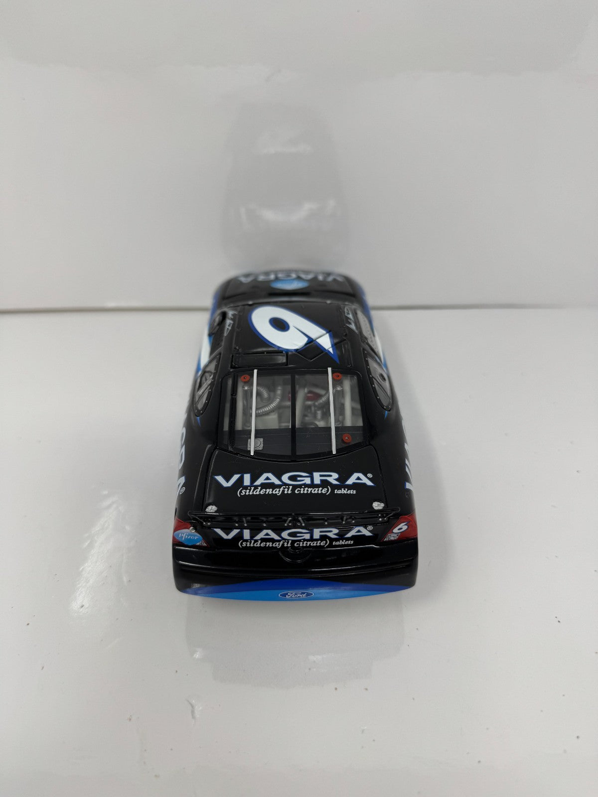 Team Caliber NASCAR Mark Martin #6 Viagra 2002 Ford Taurus 1:24 Diecast