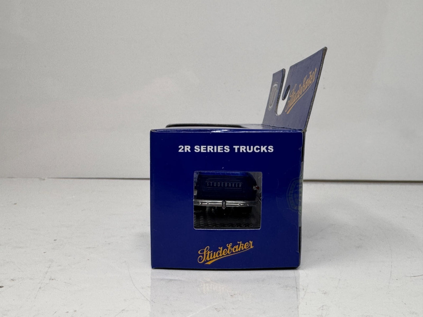 M2 Machines 1950 Studebaker 2R Truck 1:64 Diecast