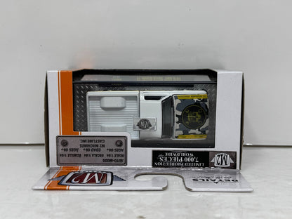 M2 Machines Auto-Mods 1976 GMC Sierra Grande 15 1:64 Diecast