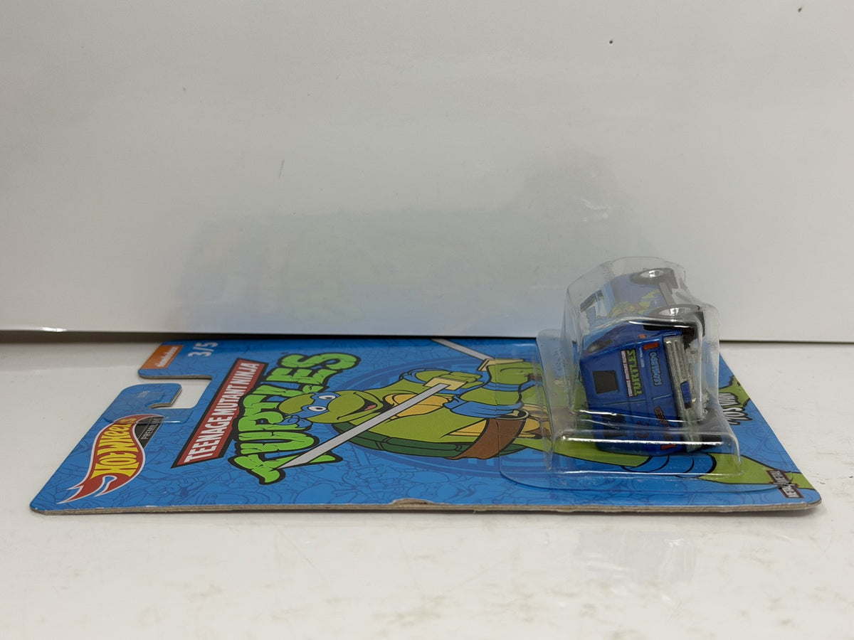 Hot Wheels Hot Wheels Teenage Mutant Ninja Turtles Leonardo '70 Van 1:64 Diecast
