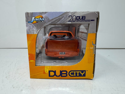 Jada Dub City 2001 Chevy Avalanche 1:24 Diecast KMC Wheels 20 Inch SS Rims