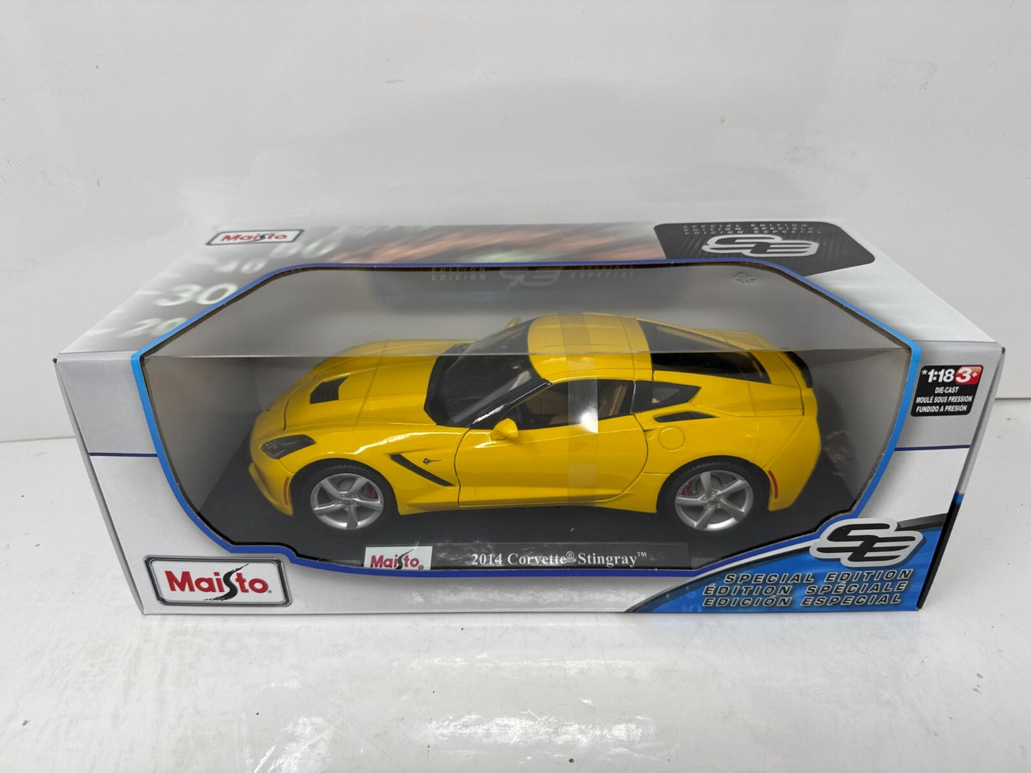 Maisto 2014 Chevrolet Corvette Stingray Special Edition 1:18 Diecast