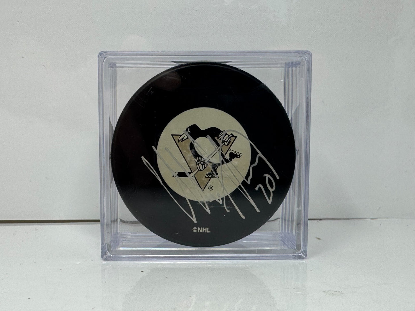 Colby Armstrong Pittsburgh Penguins Signed NHL Autograph Puck Silver Auto