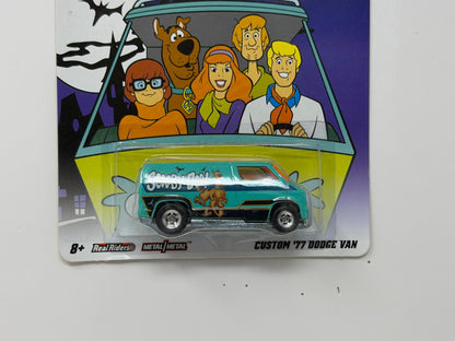 Hot Wheels Scooby-Doo Custom 1977 Dodge Van 1:64 Diecast Real Riders