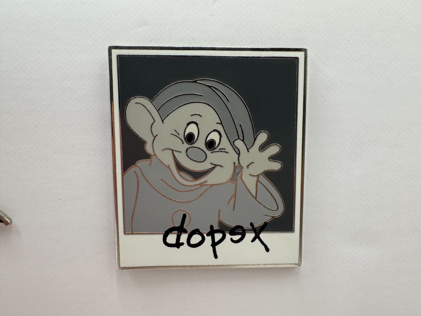 Disney Dopey Chaser Characters and Cameras Trading Pin DC1S12 LE 250