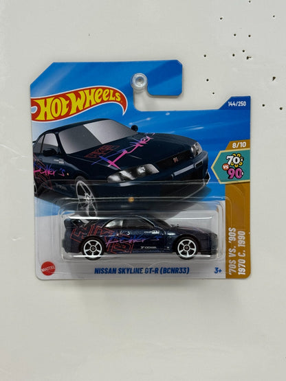 Hot Wheels 70s vs. 90s Nissan Skyline GT-R BCNR33 1:64 Diecast Short Card