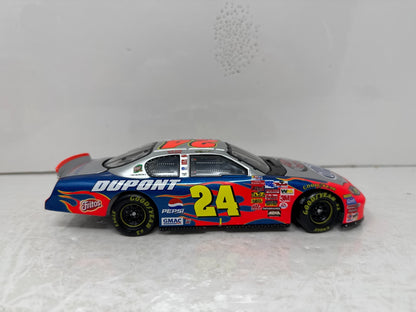 Action Nascar #24 Jeff Gordon Dupont Victory Lap 2003 Monte Carlo 1:24 Diecast