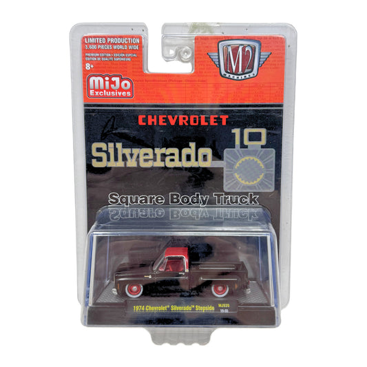 M2 Machines Square Body Truck 1974 Chevrolet Silverado Stepside 1:64 Diecast